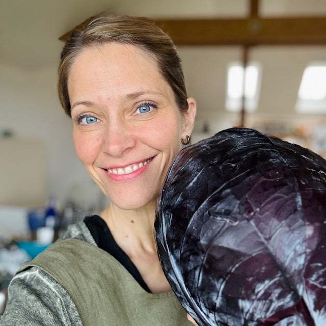 Jessica Färberkind mit Rotkohl