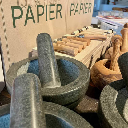 Ausstattung Färberkoffer für pädagogische Programme - Mörser und Stößel groß