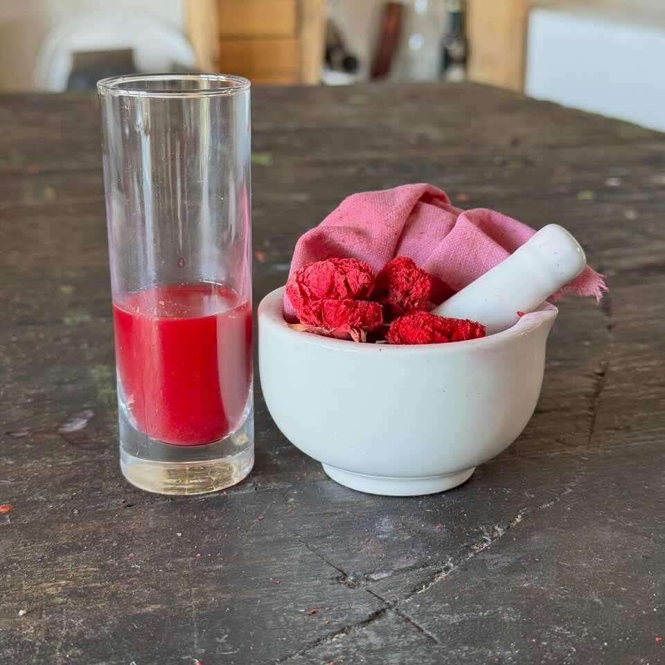 Granatapfelblüten kalt gemörsert