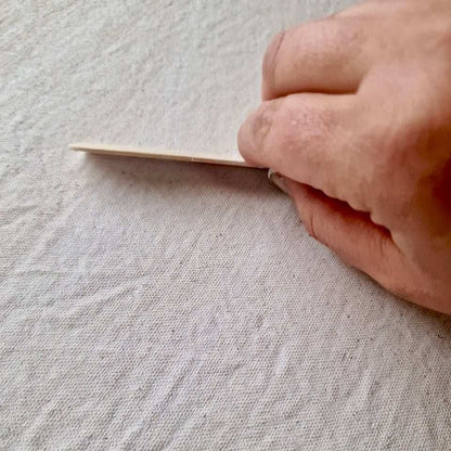 Grundierung nach Auftrag auf Leinentuch