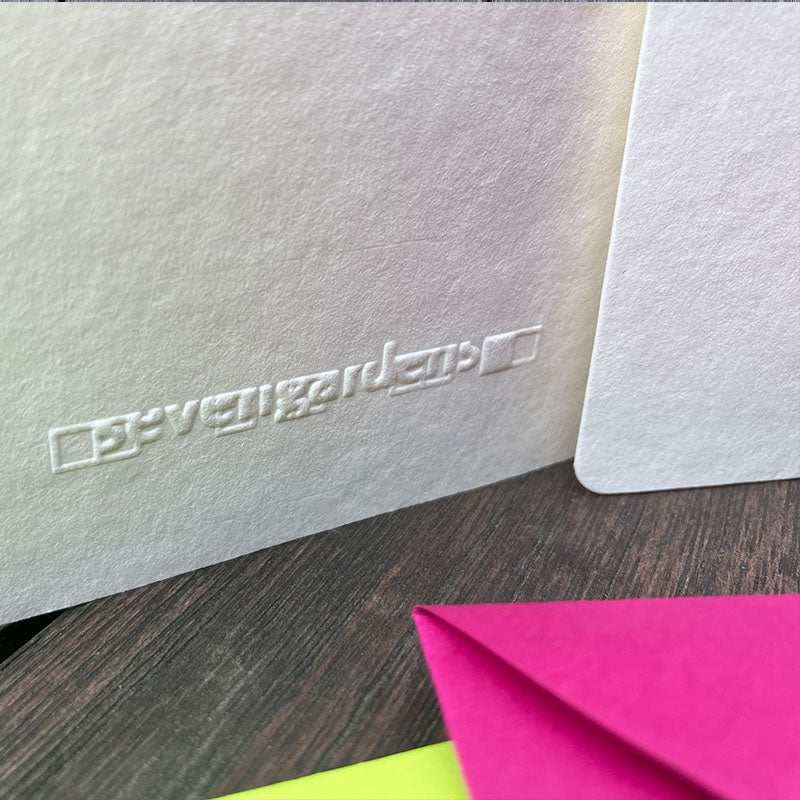 Klappkarte aus 100% Hanfpapier mit sevengardens Prägung