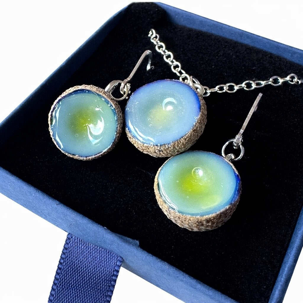 Schmuck aus Eichelköpfen mit blau aus Marokko