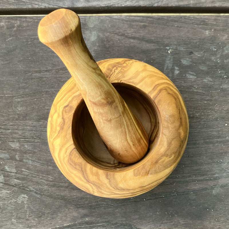 Nachhaltiger Olivenholz Mörser Unikat für Pflanzenfarben